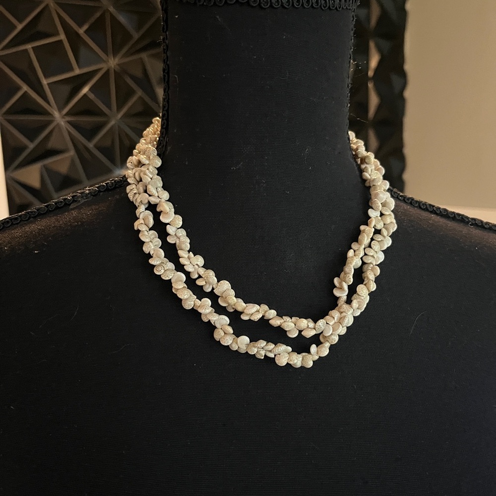 Puke shell necklace